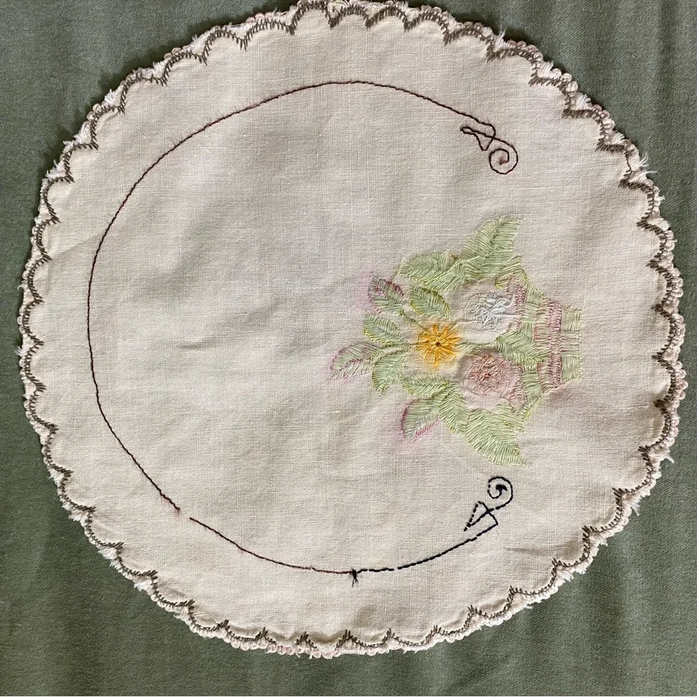 Vintage runner and round cross stitch lot of 2 flowers and kittens OSK